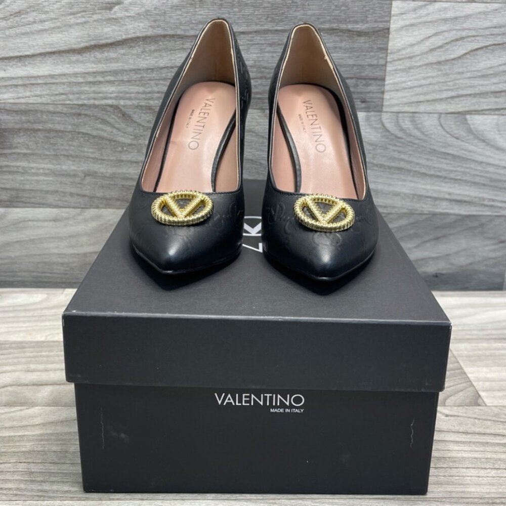 Valentino Clara Signature Pumps Women's Size 7